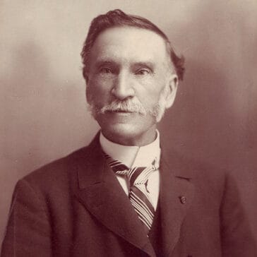 Adolphe-Basile Routhier (1839-1920), portrait photo par E. Livernois, Québec, entre 1895 et 1904