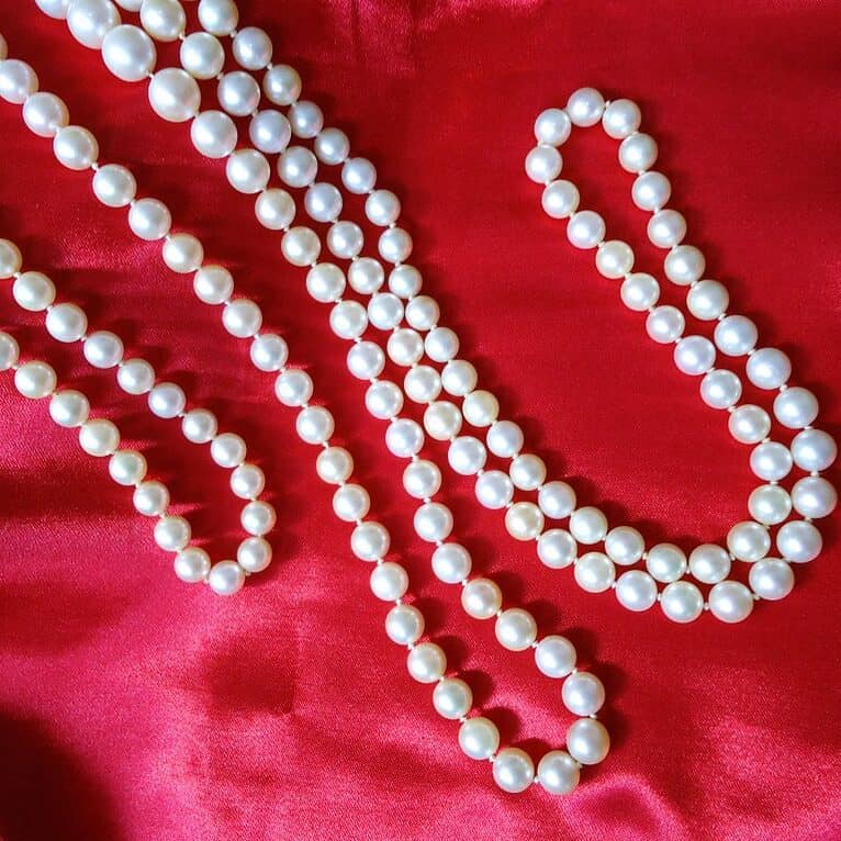 Collier de perles (photographie de Mauro Cateb)