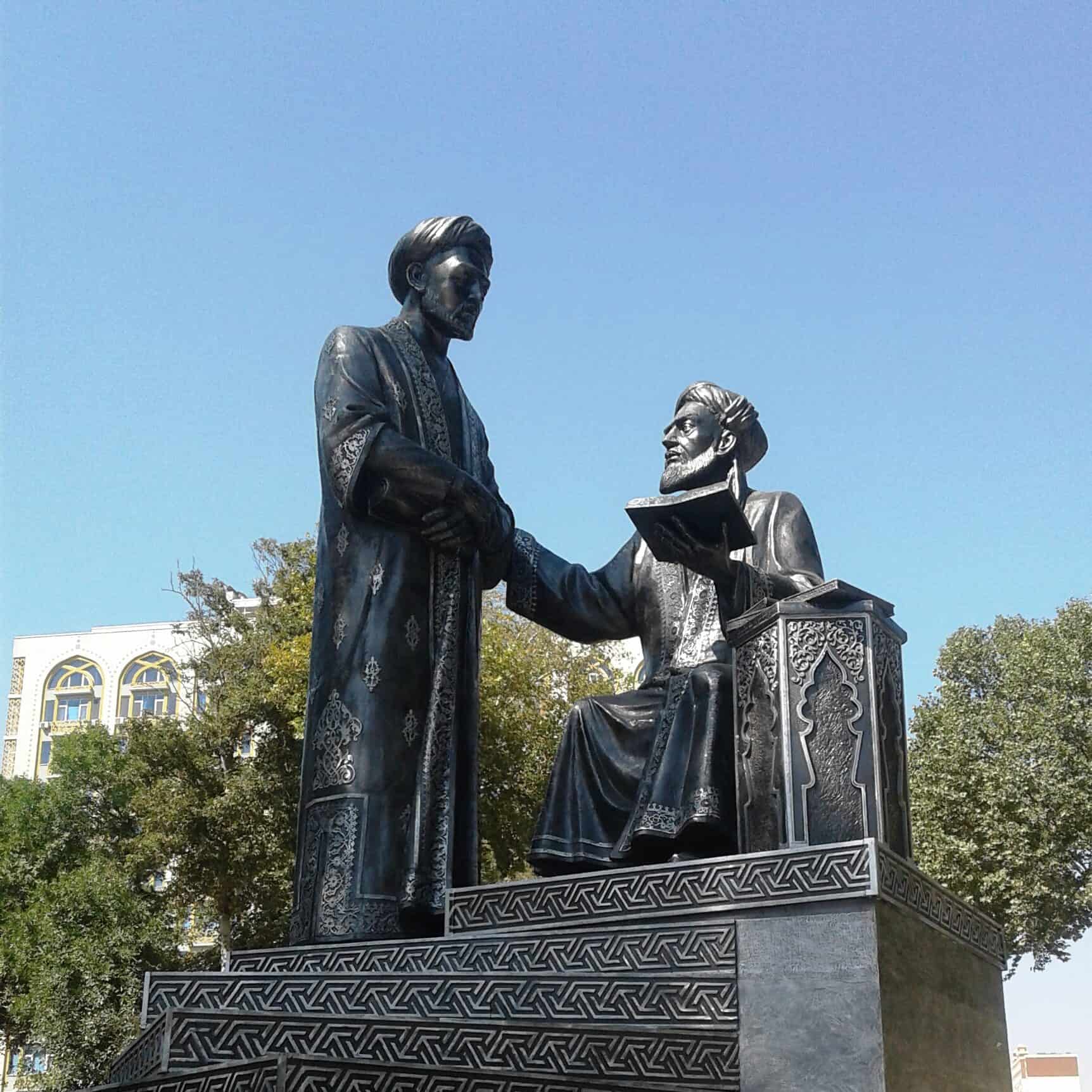 Monument de Alisher Navoï et Djami à Douchanbé