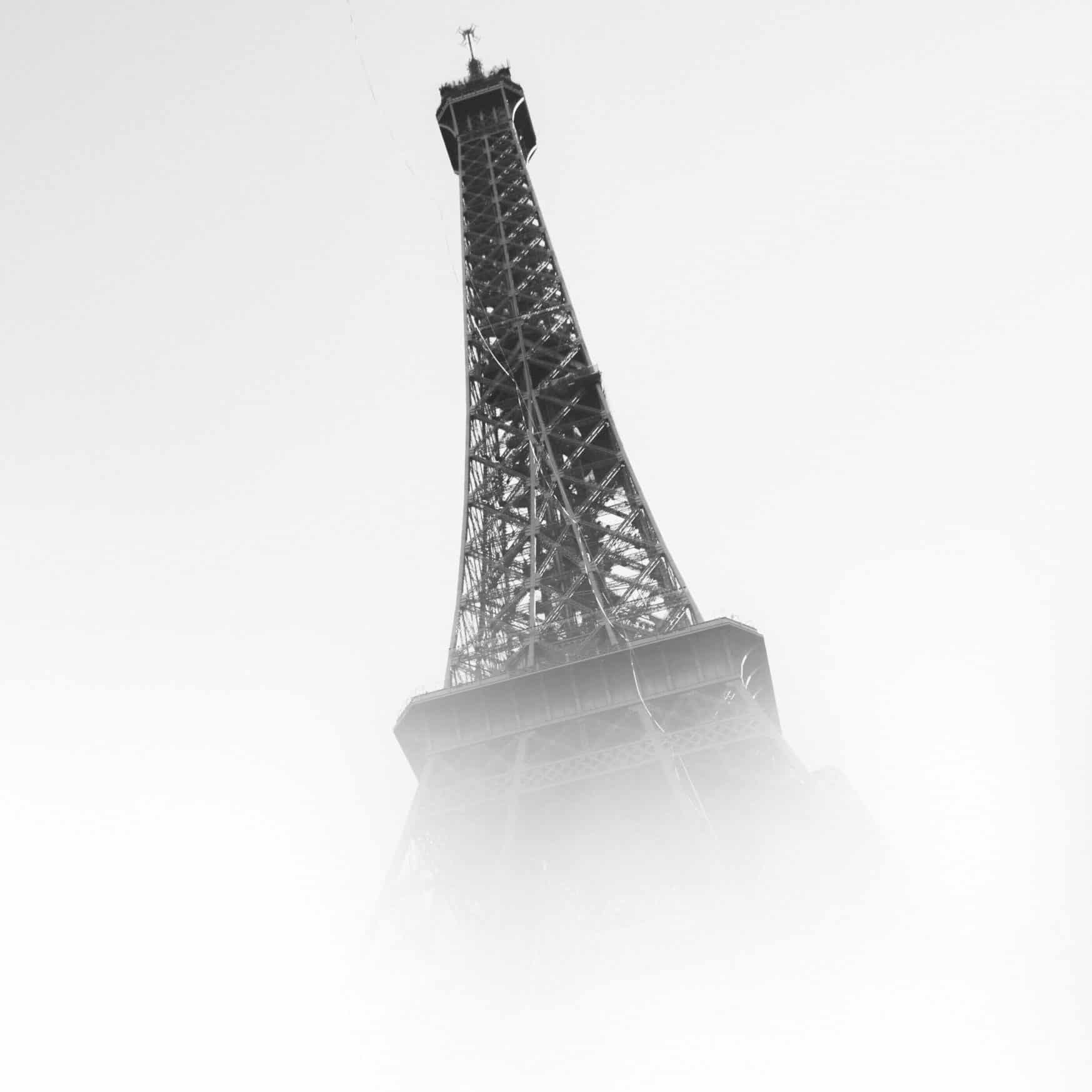 Paris sous la brume