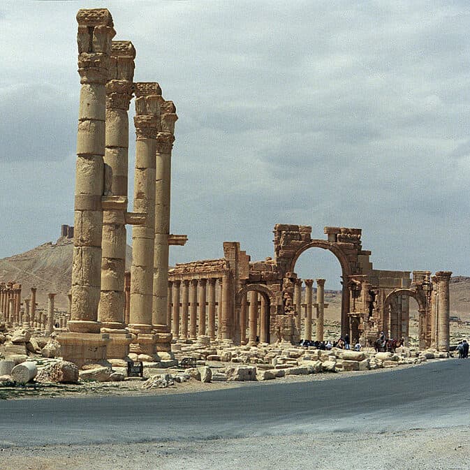 Photographie de Jerzy Strzelecki - Palmyre, la rue de la Grande Colonnade