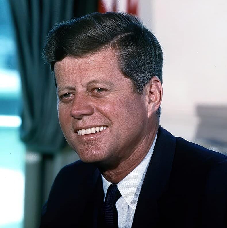Portrait photographique de John F. Kennedy dans le Bureau ovale, juillet 1963