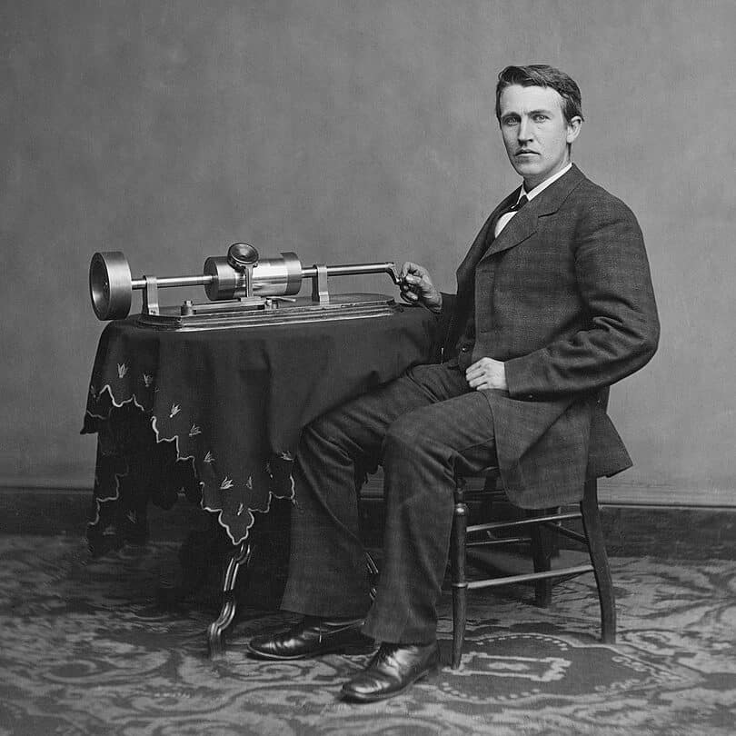 Thomas Edison et son premier phonographe