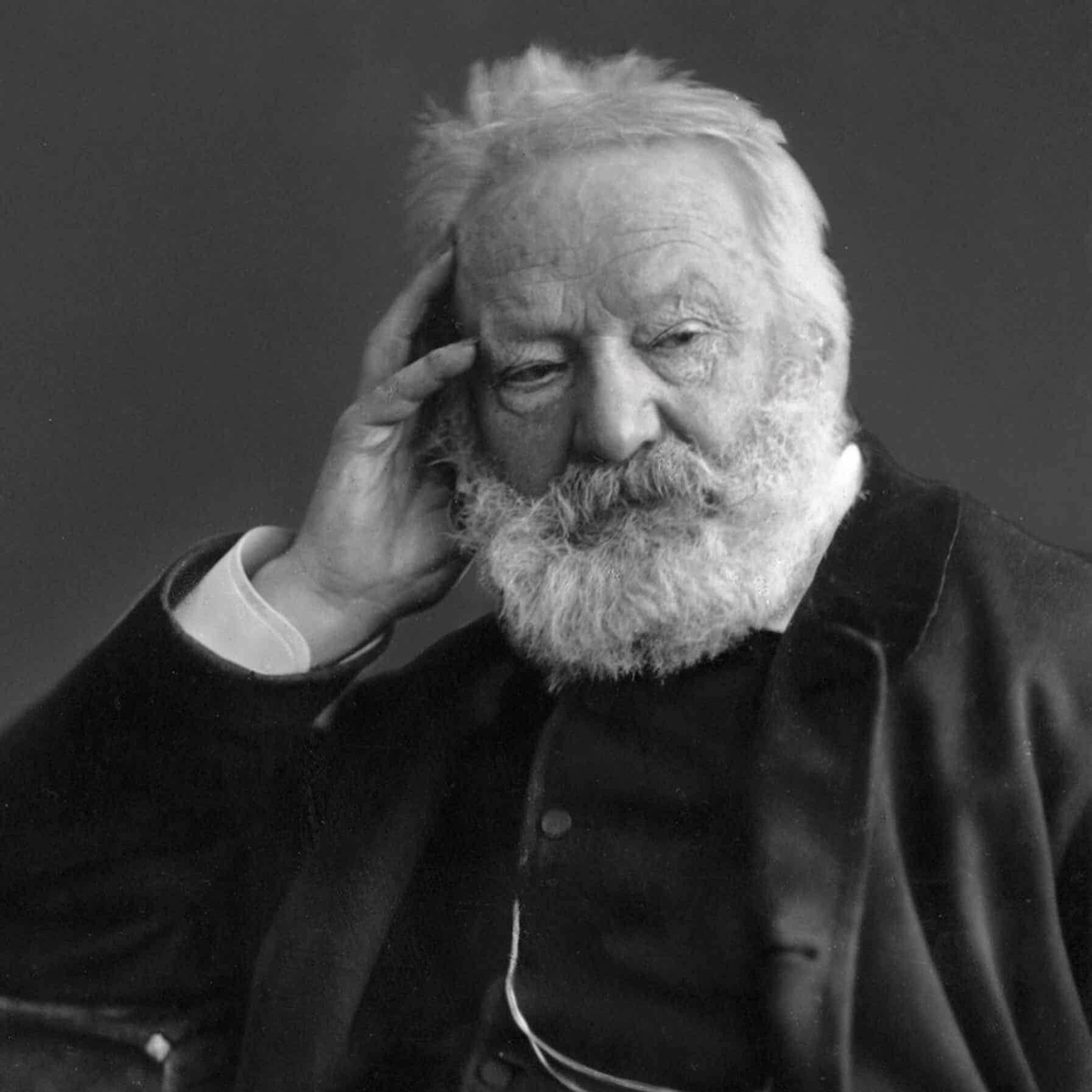 Victor Hugo pensif